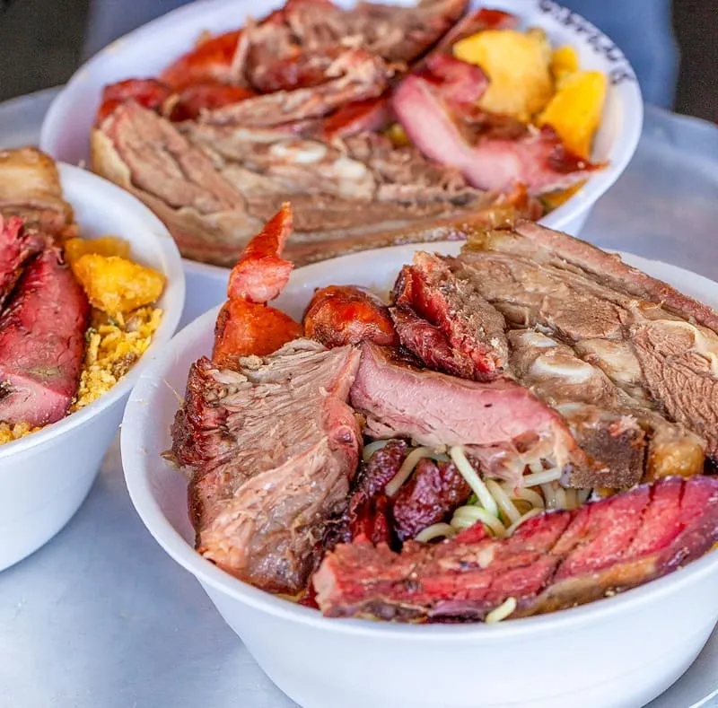 Duas Marmitex Grande Com Churrasco