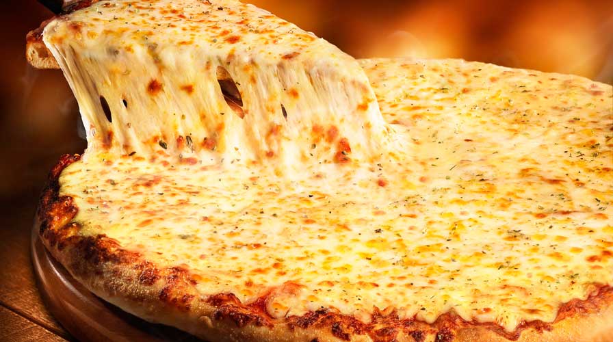Duas Pizza Muçarela Grande (Muçarela, tomate e orégano sobre molho de tomate caseiro)